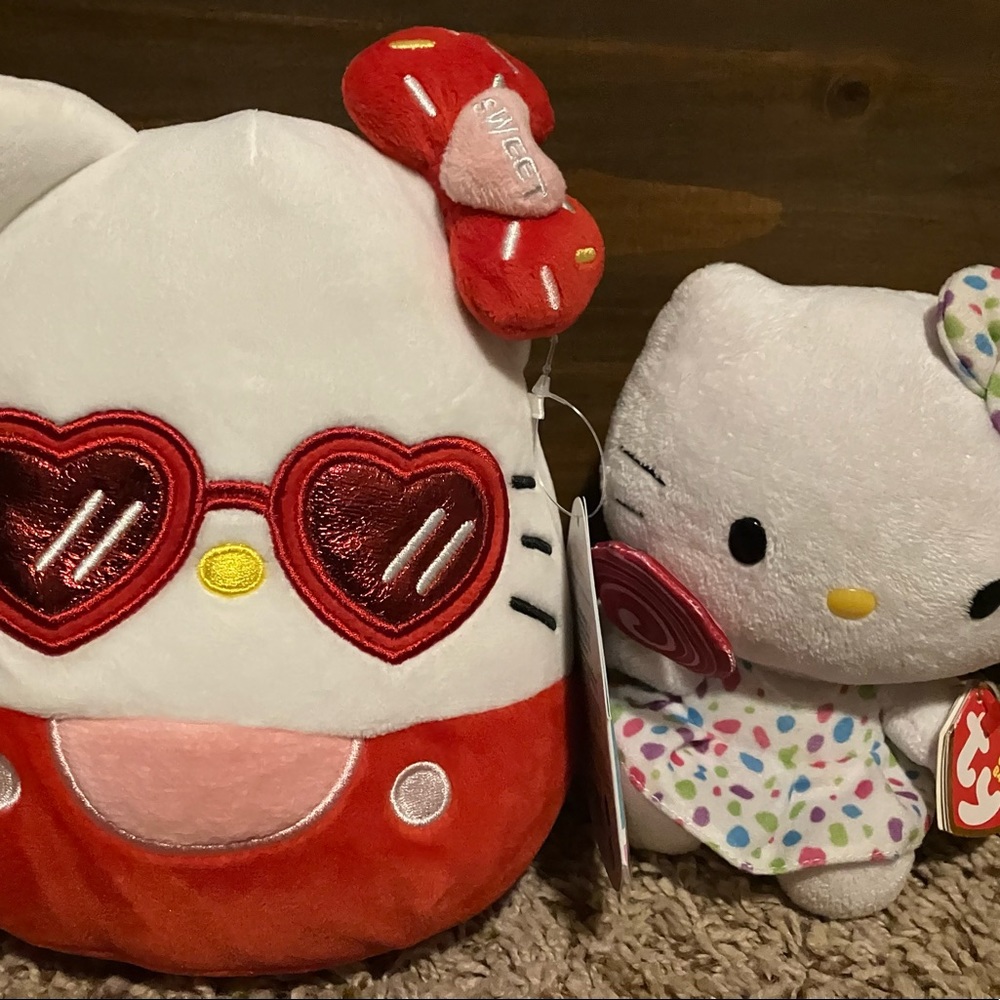 Hello kitty bundle - Picture 2 of 3